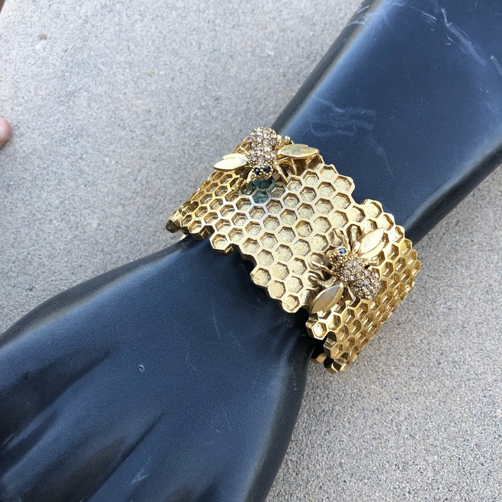 Vintage bee cuff